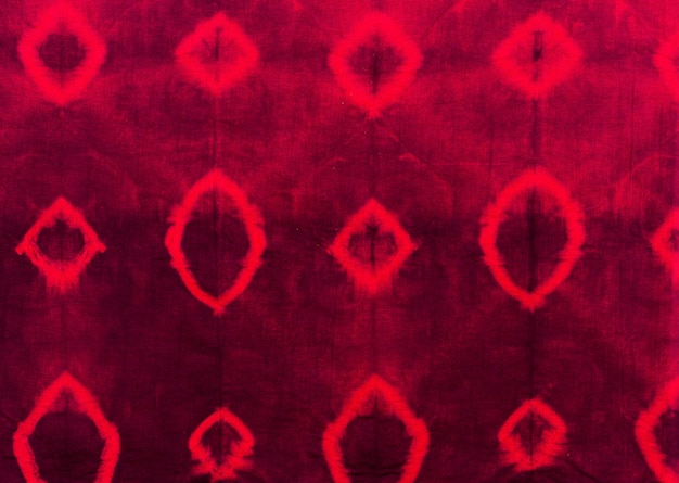 Damaskie akcenty: jak wykorzystać wzory do podkreślenia swojego unikalnego stylu